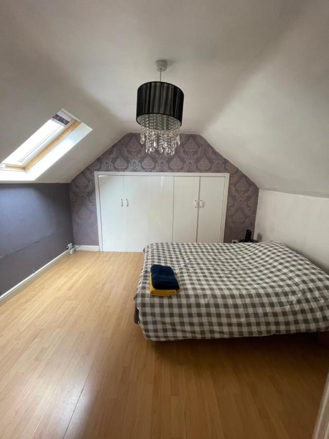 1 Bed Flat At Drum Street EDI Eksteriør bilde